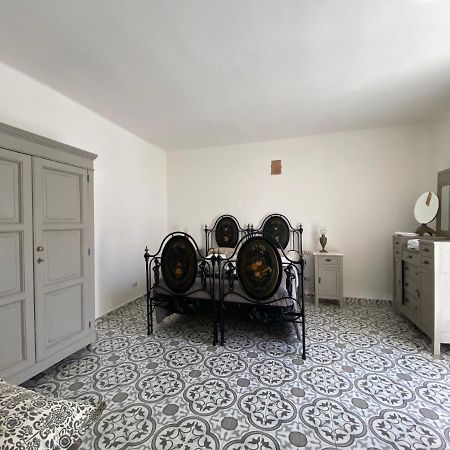 Fiori Catene Tra Le Torri Conversano Exteriér fotografie