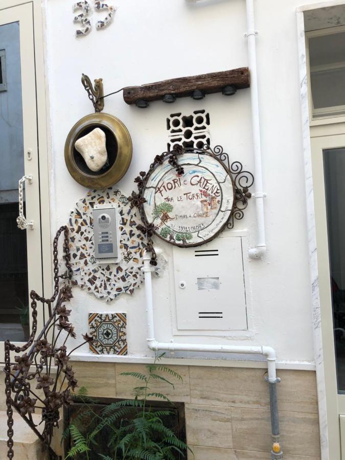 Fiori Catene Tra Le Torri Conversano Exteriér fotografie