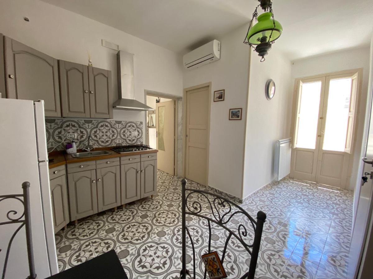 Fiori Catene Tra Le Torri Conversano Exteriér fotografie